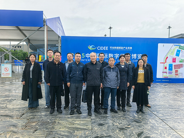 00ad892e17f548b69af095a5a01a34ed.jpg 图片e1.jpg